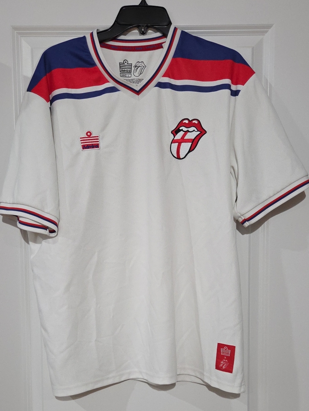ROLLING STONES White Men’s Jersey with Red & Blue Accents featuring Tongue Logo